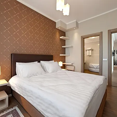 Tomis Garden Apartments Mamaia Aparthotel Mamaia