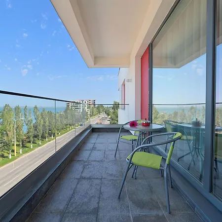 Tomis Garden Apartments Mamaia 3*