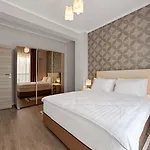 Tomis Garden Aparthotel