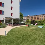 Tomis Garden Apartments Mamaia Aparthotel Mamaia