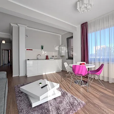 Tomis Garden Lägenhetshotell Mamaia