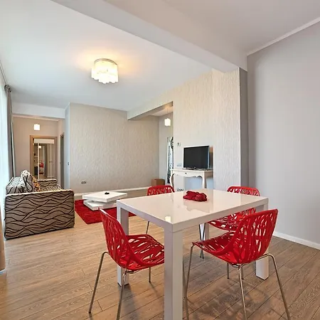 Tomis Garden Aparthotel 3*
