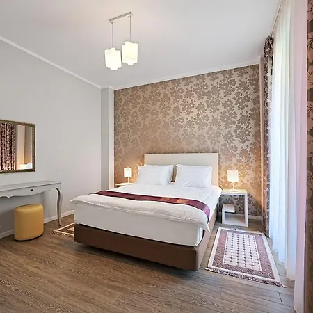 Tomis Garden Aparthotel Mamaia