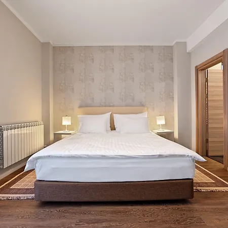 Apart Otel Tomis Garden