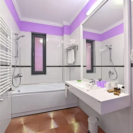 Tomis Garden 아파트호텔 마마이아