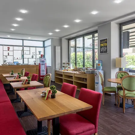 Tomis Garden 마마이아