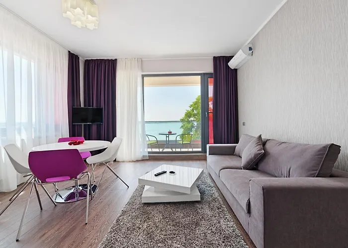 Tomis Garden 아파트호텔 마마이아