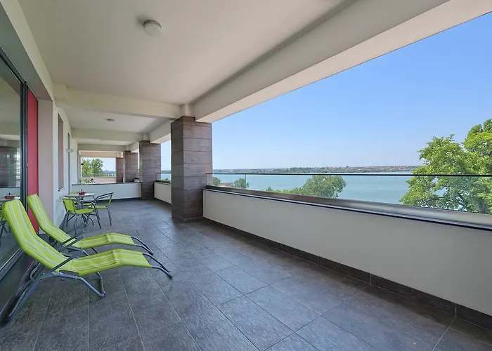 Tomis Garden 3* 마마이아