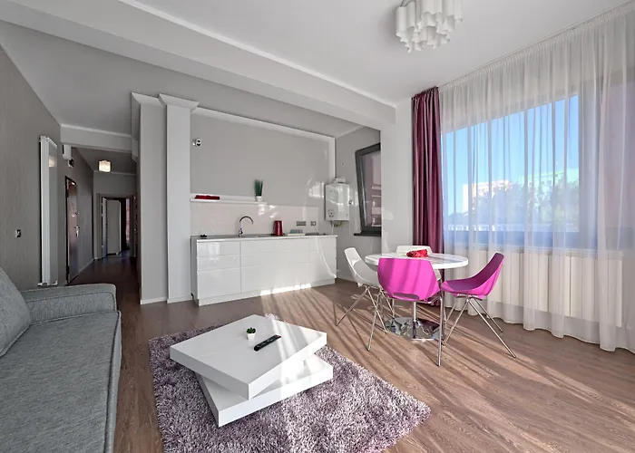 Tomis Garden 아파트호텔 마마이아