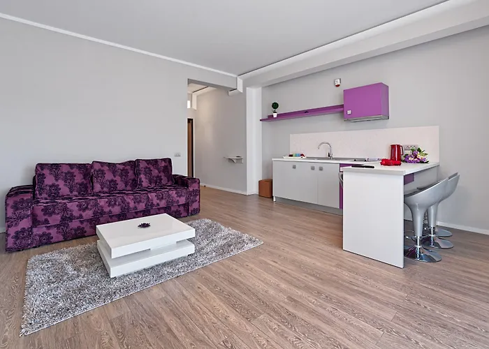 Tomis Garden 아파트호텔 마마이아